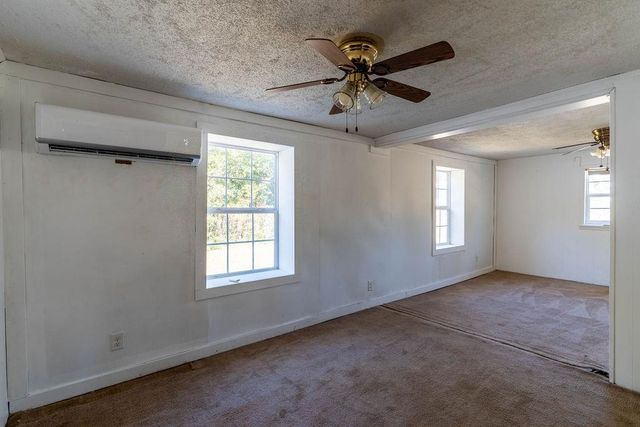 150 Gardner Rd, Spartanburg, SC 29307