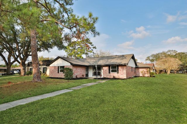 18111 Barbuda Lane, Houston, TX 77058