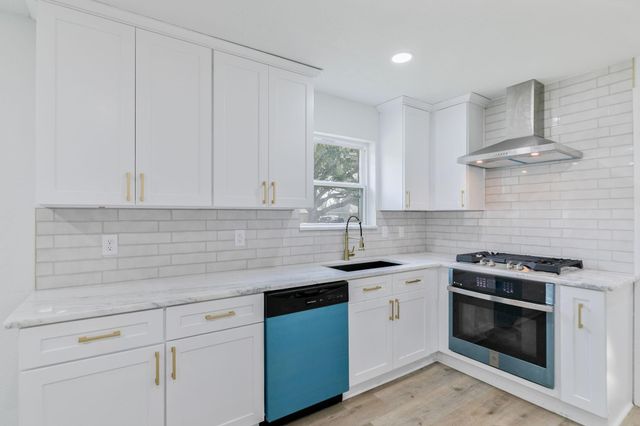 18111 Barbuda Lane, Houston, TX 77058