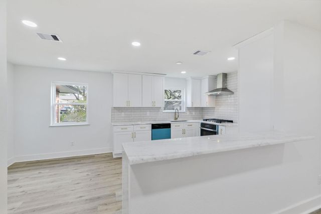 18111 Barbuda Lane, Houston, TX 77058