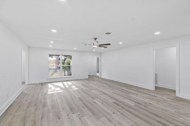 18111 Barbuda Lane, Houston, TX 77058