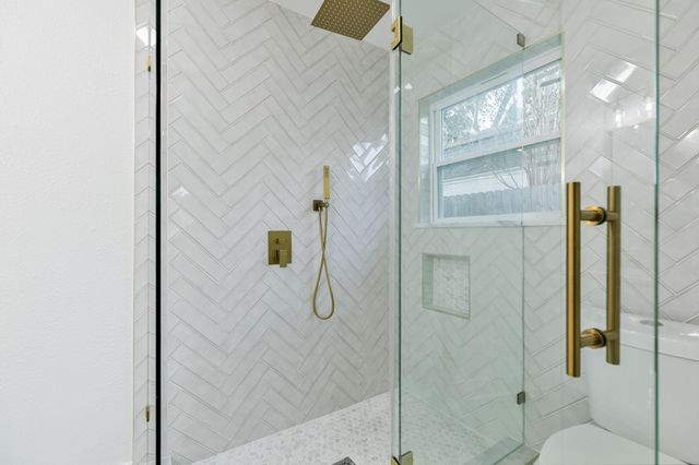 18111 Barbuda Lane, Houston, TX 77058