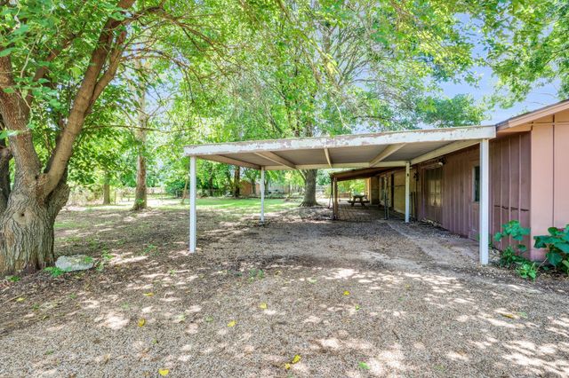 131 Americana Road, Palmer, TX 75152