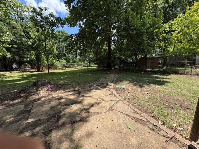 131 Americana Road, Palmer, TX 75152