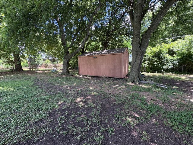 131 Americana Road, Palmer, TX 75152