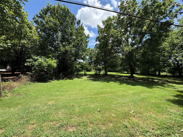 131 Americana Road, Palmer, TX 75152
