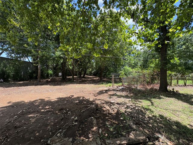 131 Americana Road, Palmer, TX 75152