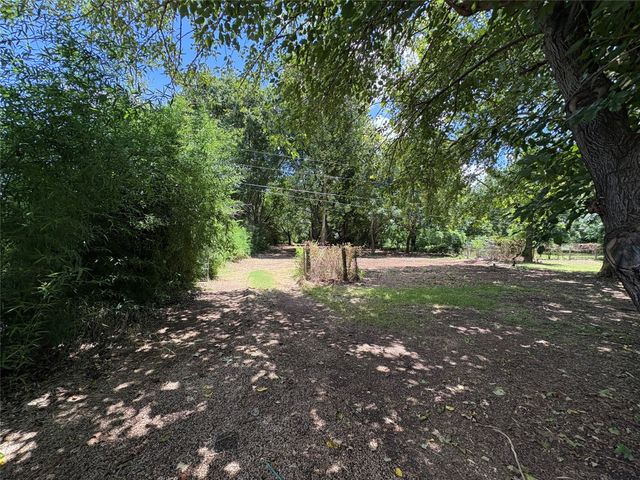 131 Americana Road, Palmer, TX 75152