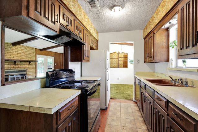 131 Americana Road, Palmer, TX 75152