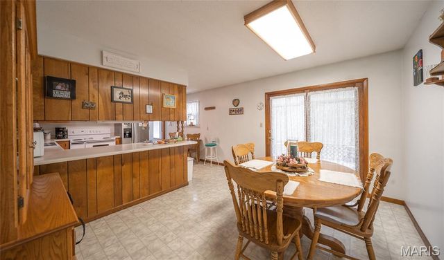 15216 Columbia Road, Dixon, MO 65459