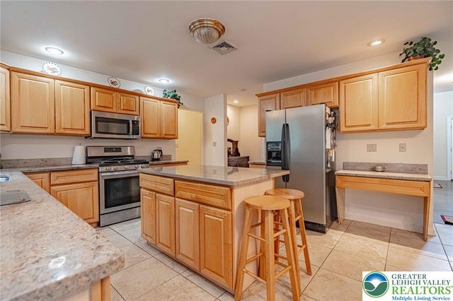 4426 Susan Drive, Bethlehem City, PA 18017