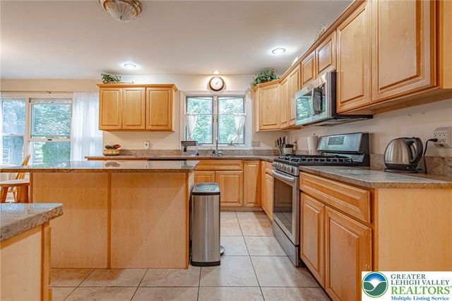 4426 Susan Drive, Bethlehem City, PA 18017