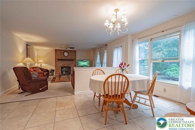 4426 Susan Drive, Bethlehem City, PA 18017