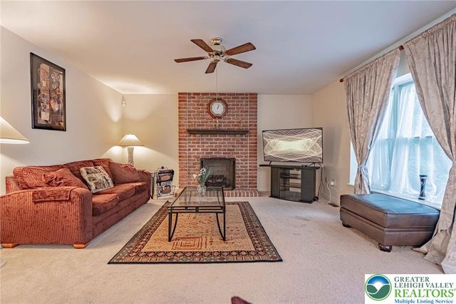 4426 Susan Drive, Bethlehem City, PA 18017