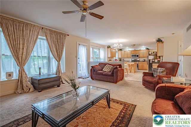 4426 Susan Drive, Bethlehem City, PA 18017