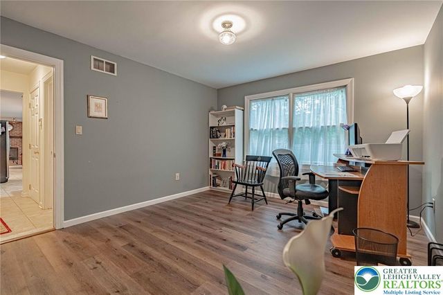 4426 Susan Drive, Bethlehem City, PA 18017