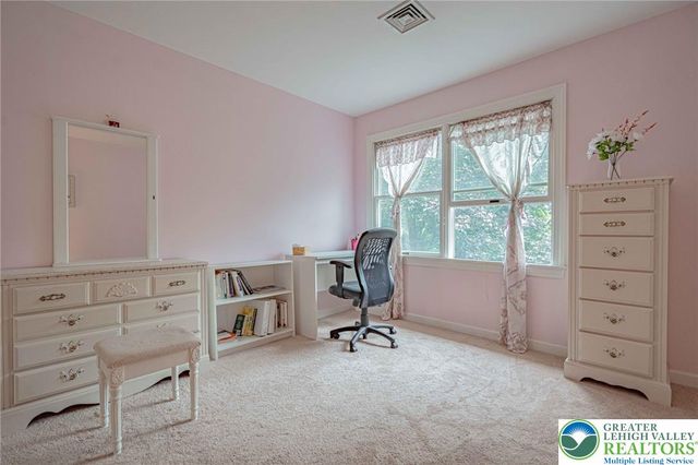 4426 Susan Drive, Bethlehem City, PA 18017