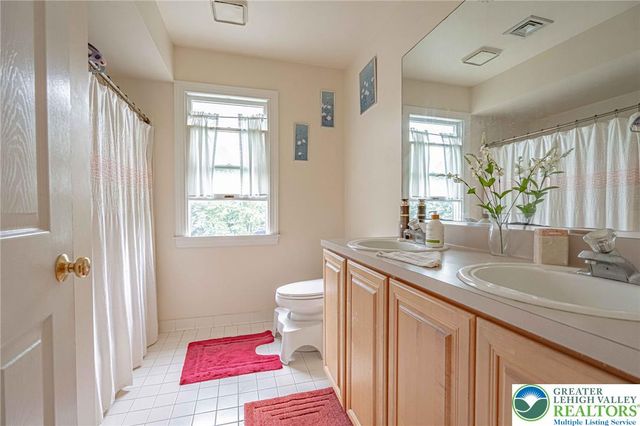 4426 Susan Drive, Bethlehem City, PA 18017