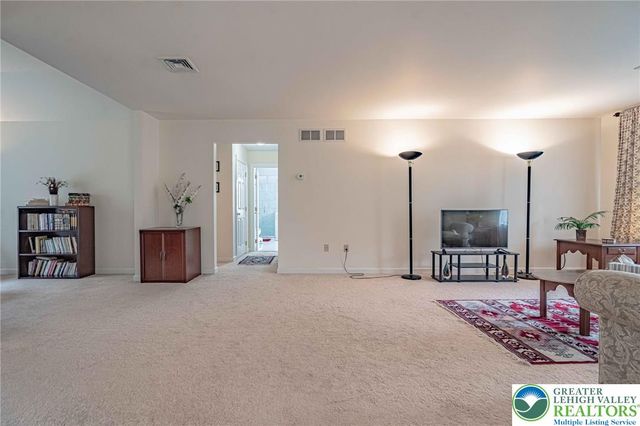 4426 Susan Drive, Bethlehem City, PA 18017
