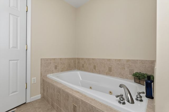 140 Saddlebrook Lane, Dry Ridge, KY 41035