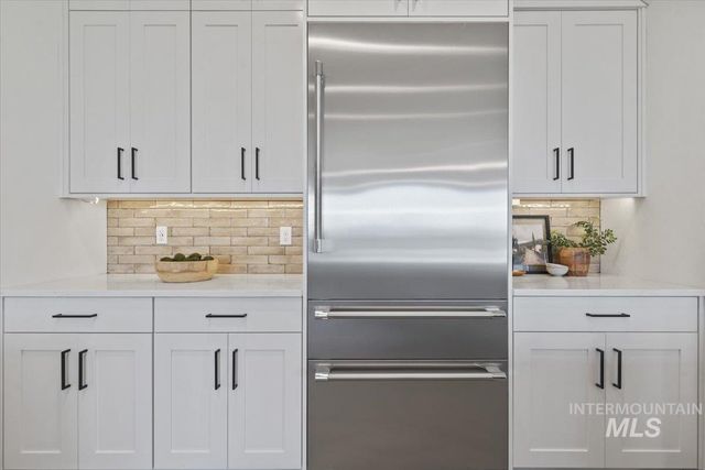 8049 Golden Hills Road, Nampa, ID 83686