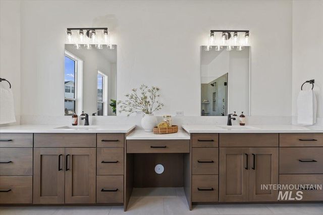 8049 Golden Hills Road, Nampa, ID 83686