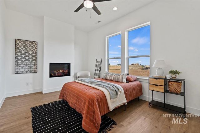 8049 Golden Hills Road, Nampa, ID 83686