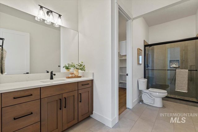 8049 Golden Hills Road, Nampa, ID 83686