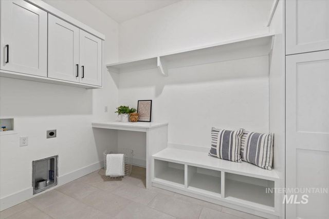 8049 Golden Hills Road, Nampa, ID 83686