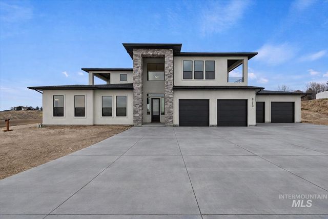 8049 Golden Hills Road, Nampa, ID 83686