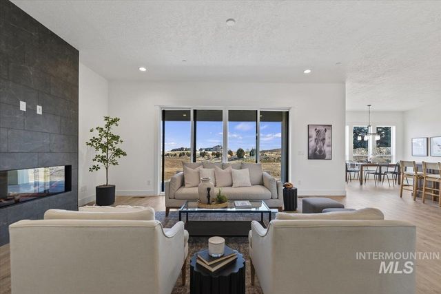 8049 Golden Hills Road, Nampa, ID 83686