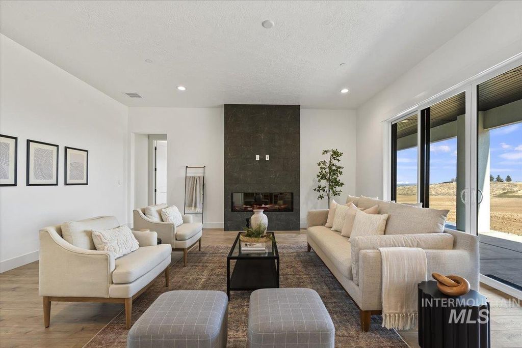 8049 Golden Hills Road, Nampa, ID 83686 photo 2