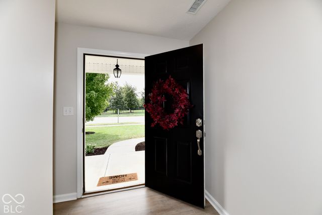 6116 Pebblebrooke, Whitestown, IN 46075