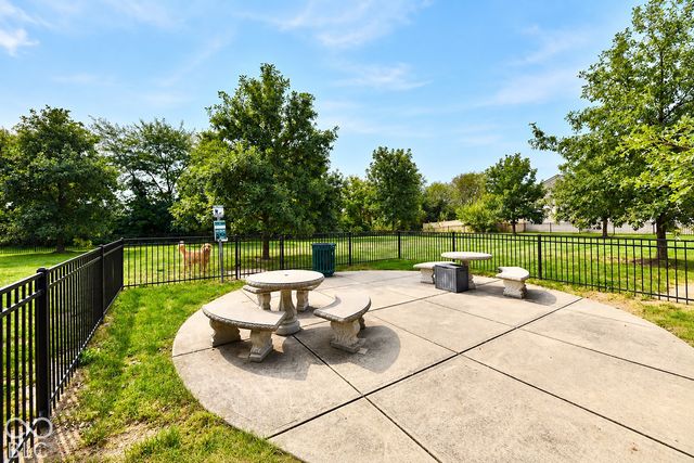 6116 Pebblebrooke, Whitestown, IN 46075