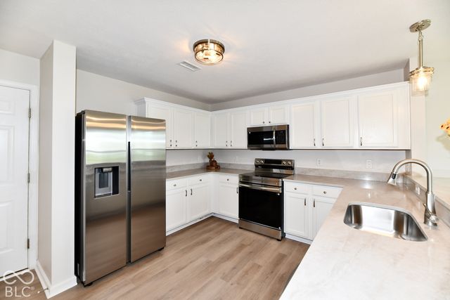 6116 Pebblebrooke, Whitestown, IN 46075