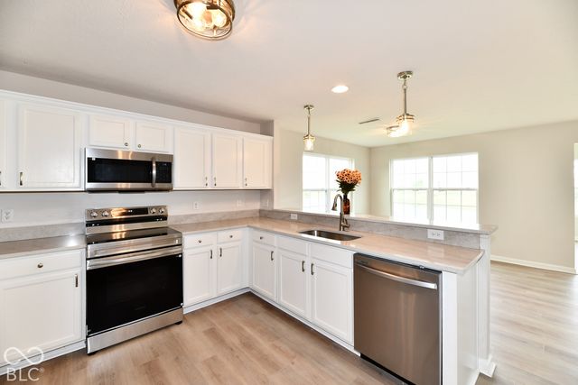 6116 Pebblebrooke, Whitestown, IN 46075