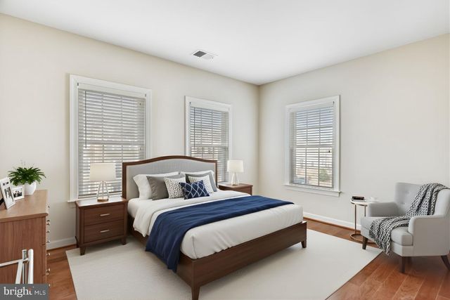 24944 EARLSFORD DR, Chantilly, VA 20152