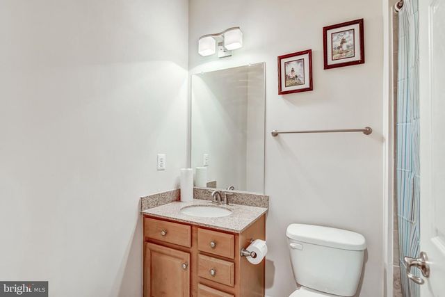 24944 EARLSFORD DR, Chantilly, VA 20152