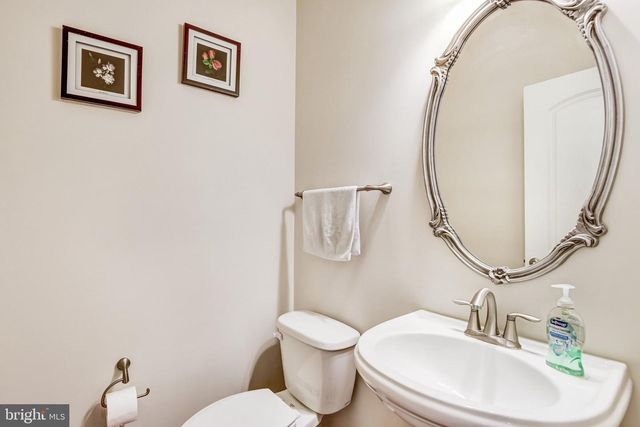 24944 EARLSFORD DR, Chantilly, VA 20152