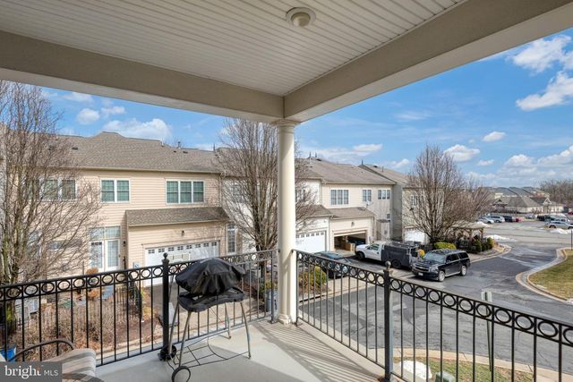 24944 EARLSFORD DR, Chantilly, VA 20152