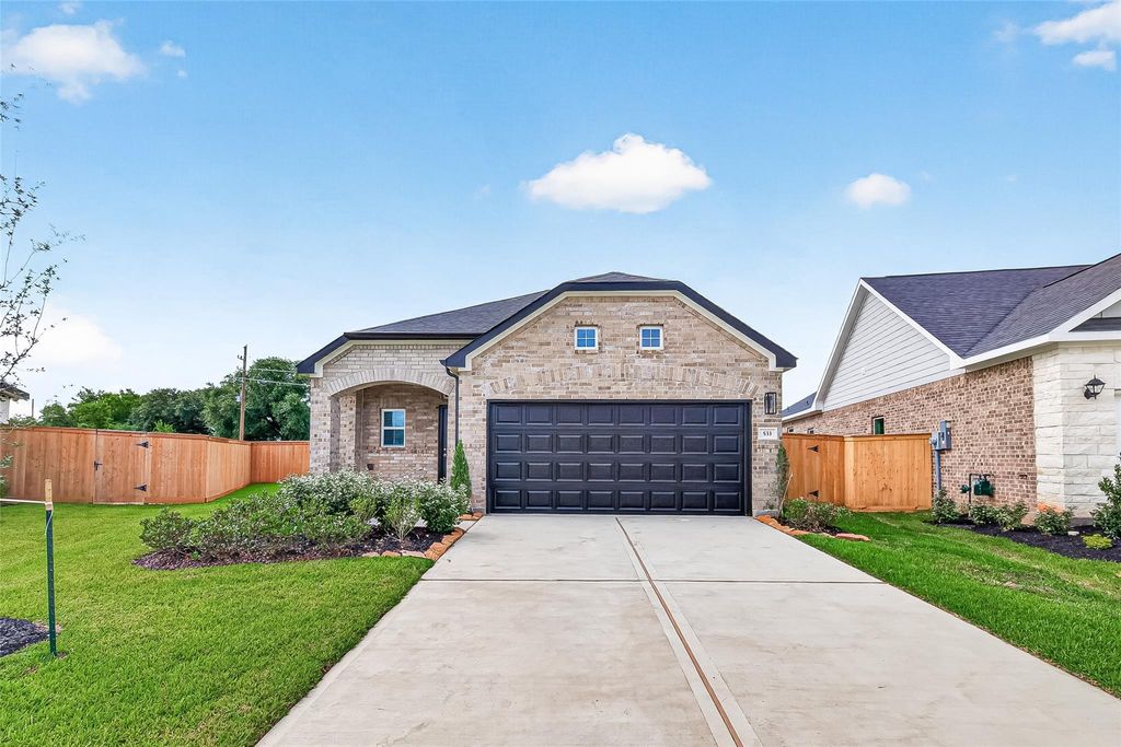 533 Stone Placa Trail, Brookshire, TX 77423