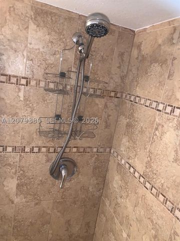 4524 SW 54th St 502-W, Dania Beach, FL 33314