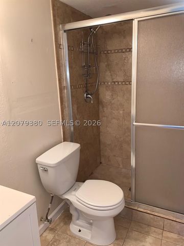 4524 SW 54th St 502-W, Dania Beach, FL 33314
