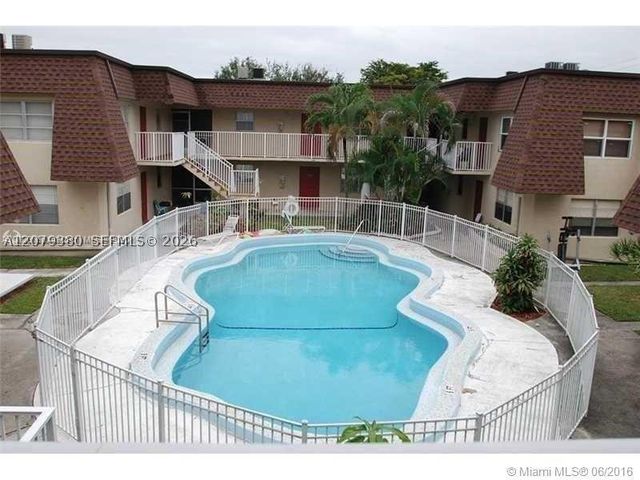 4524 SW 54th St 502-W, Dania Beach, FL 33314