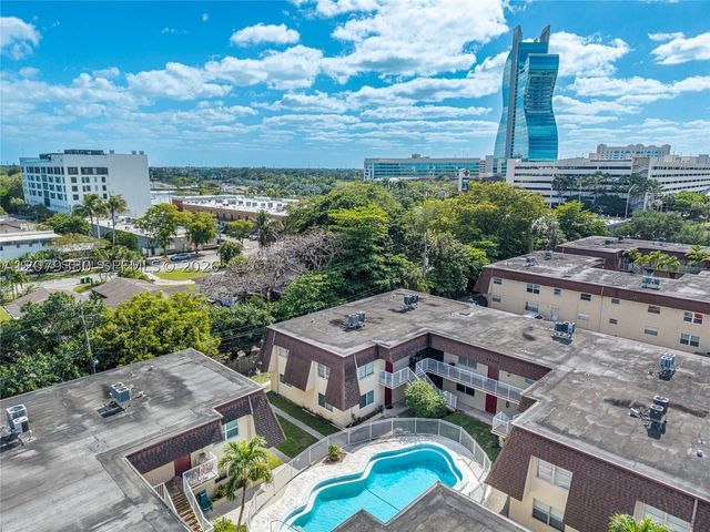 4524 SW 54th St 502-W, Dania Beach, FL 33314