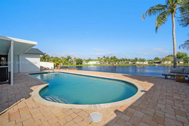 1310 SW 26th Avenue, Deerfield Beach, FL 33442