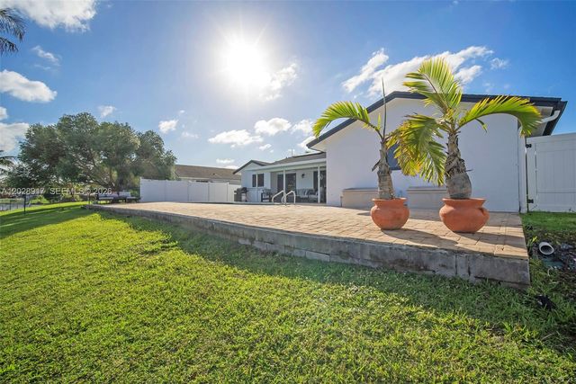 1310 SW 26th Avenue, Deerfield Beach, FL 33442
