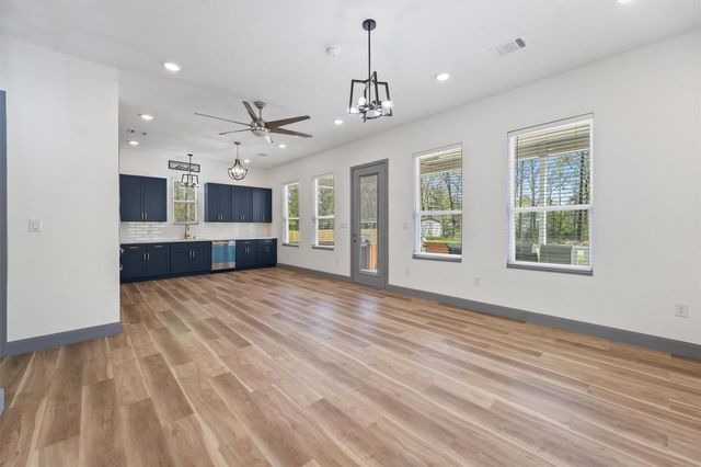 200 Canary Street, Point Blank, TX 77364