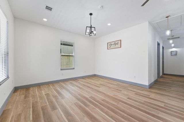 200 Canary Street, Point Blank, TX 77364