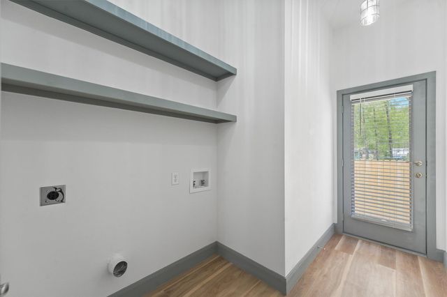 200 Canary Street, Point Blank, TX 77364